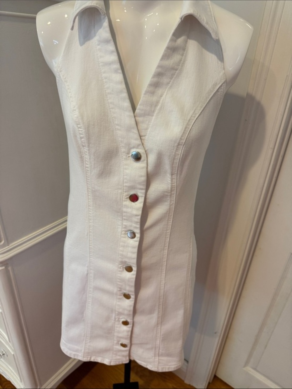 White denim halterButton-Front Collared Dress